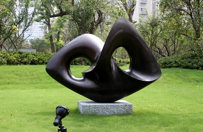 p